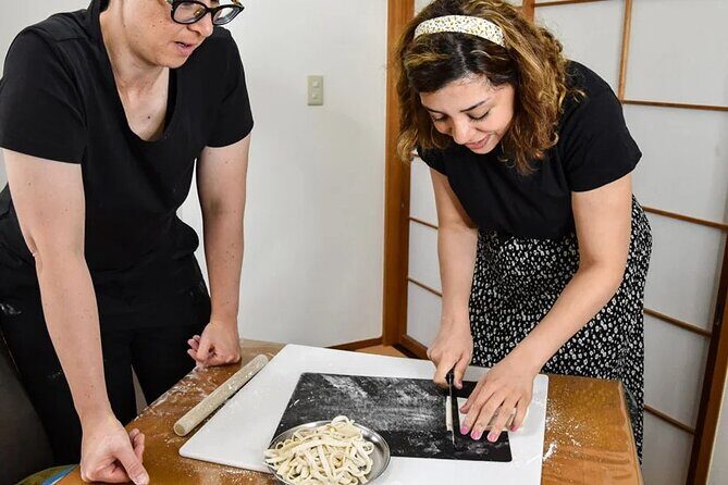 Learn to Make Home Style Tempura Udon and Gyoza - Who should book this Emi tempura udon and gyoza class?