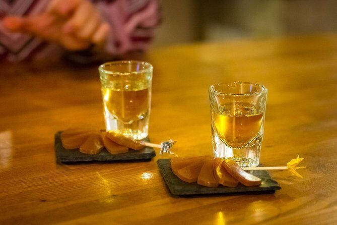 Luxury Tokyo Sake, Cocktail, Whisky and Pairing Tour - Learning the rules of drinking manners (before you order)