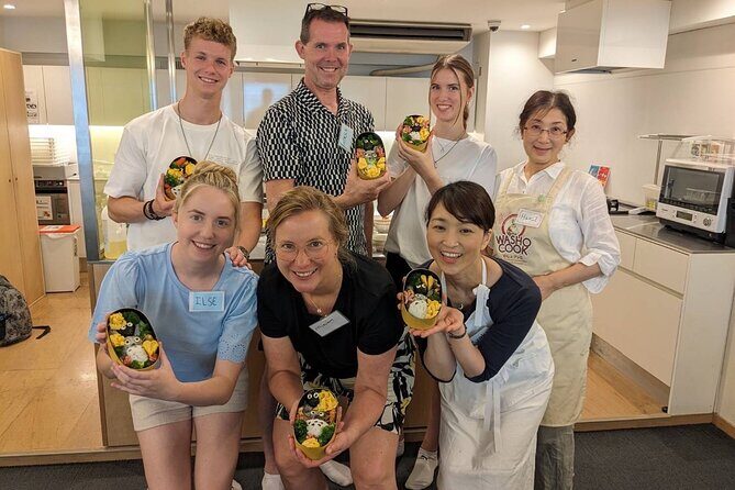 Making a bento box with cute character look in Japan - From Minato City meeting point to a 2.5-hour cooking flow