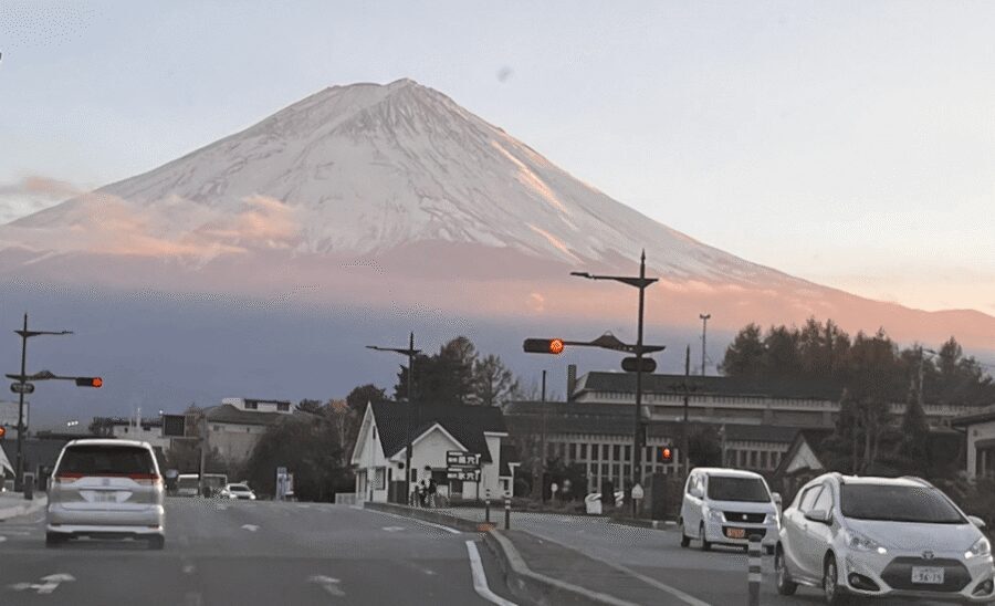 Mount Fuji Sightseeing tour with English speaking guide - Saiko Iyashi-no-Sato Nenba, Shimoyoshida, and the human scale