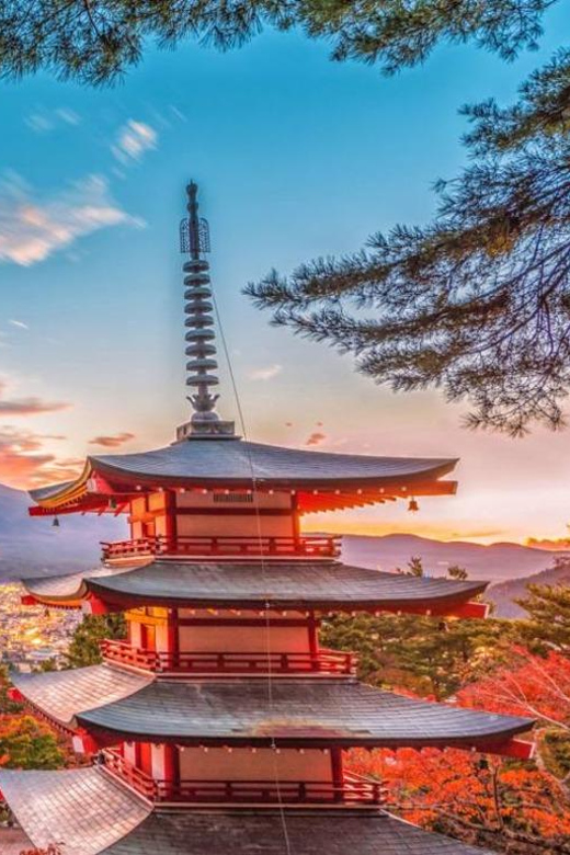 Mount Fuji Trip with English speaking guide ( customizable) - Oshino Hakkai: snowmelt ponds and a calmer Fuji moment