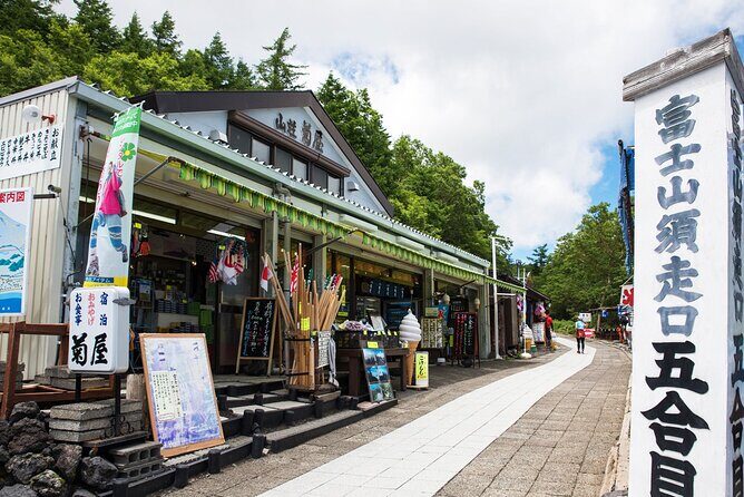 Mt. Fuji 5th, Oshino Hakkai, Onsen Full-Day Trip From Tokyo - Oshino Hakkai: Slow Down for the Ponds
