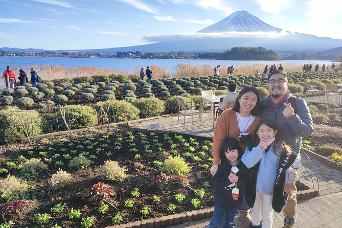Mt. Fuji and Hakone Private Tour with English Speaking Driver - Oshino Hakkai: eight springs fed by Mt. Fuji (and why you’ll want the full hour)