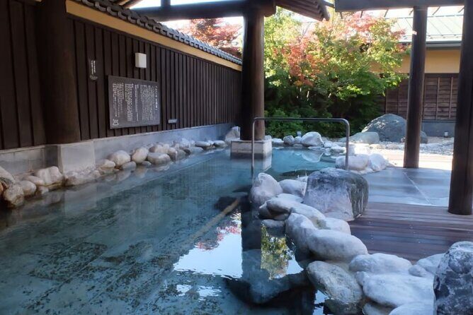 Mt. Fuji to Lake Kawaguchi, Lake Yamanaka and Onsen Day Tour - Arakurayama Sengen Park and Arakurayama Sengen Shrine: photo time that’s actually guided