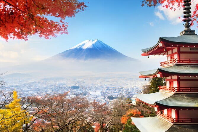 Mt. Fuji Tours to Lake Kawaguchi and Yamanaka Onsen English Guide - Lake Yamanaka hot springs: how to not run out of time