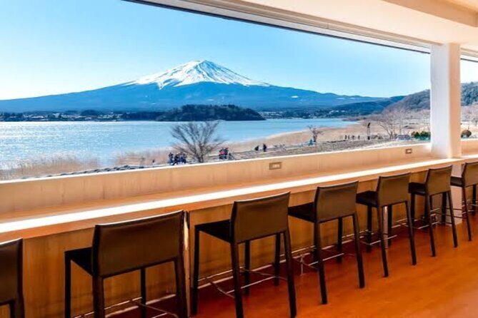 MT FUJI with Private Tour - Stop 3: Arakurayama Sengen Park and the observation deck postcard angle