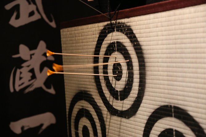 Ninja Samurai 2-hour hands-on lesson by Japanese master in Tokyo - Samurai sword practice: drawing, using a katana-style weapon, and performing