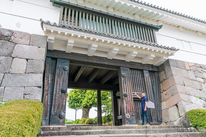 Odawara Castle and Town Guided Discovery Tour - Odawara Castle Grounds and Castle Museum: Reading the Place