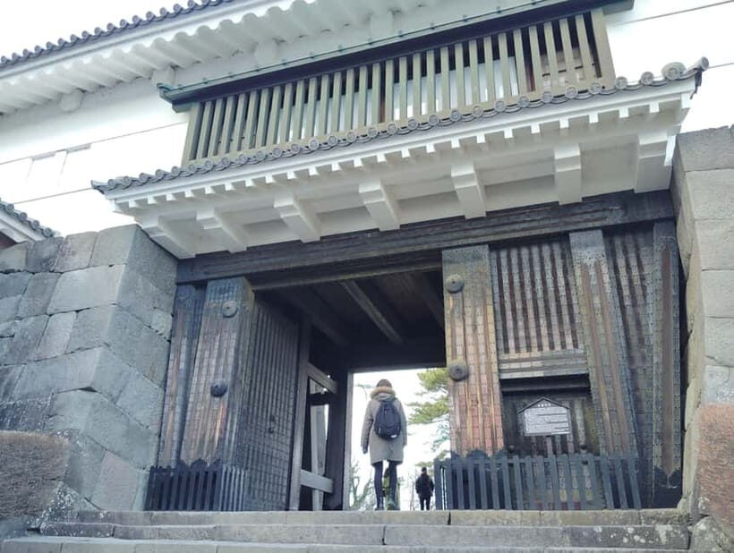 Odawara: Castle Guided Tour with Panoramic Views - The guided walk: where Odawara’s defenses make sense