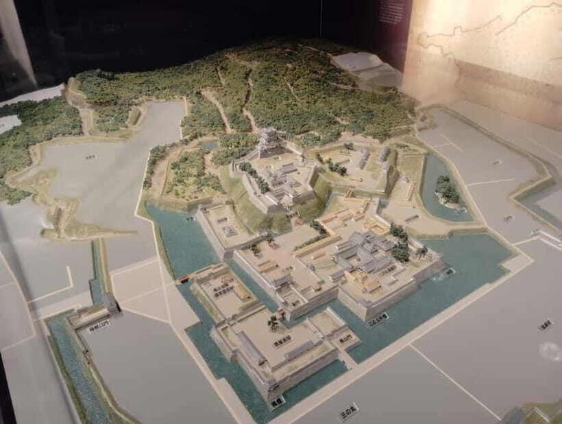 Odawara: Castle Guided Tour with Panoramic Views - Meeting at Odawara Castle Benzaiten Circle Ruins and finding your guide
