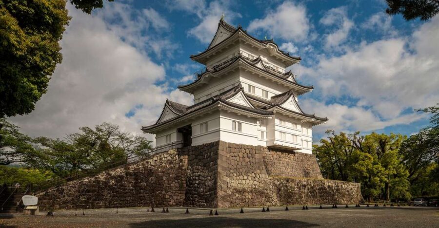 Odawara: Odawara Castle Tenshukaku Entrance Ticket - Inside the Main Keep: Swords, Armor, and Edo-Period Atmosphere