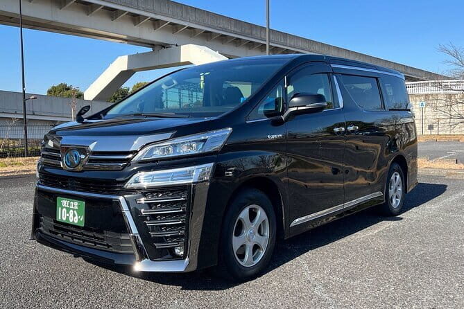 Private Airport Transfer Tokyo City to Haneda Airport HND - Vehicles built for groups up to 8, plus child-seat details