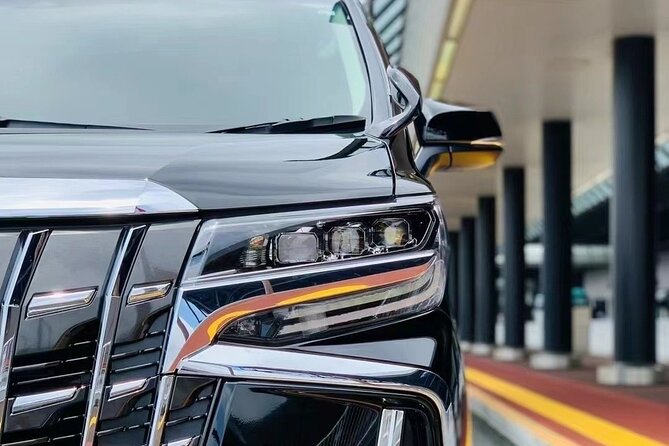 Private arrival Transfer from Narita Airport(NRT) to central Tokyo city - Sedan or van: matching the vehicle to your group
