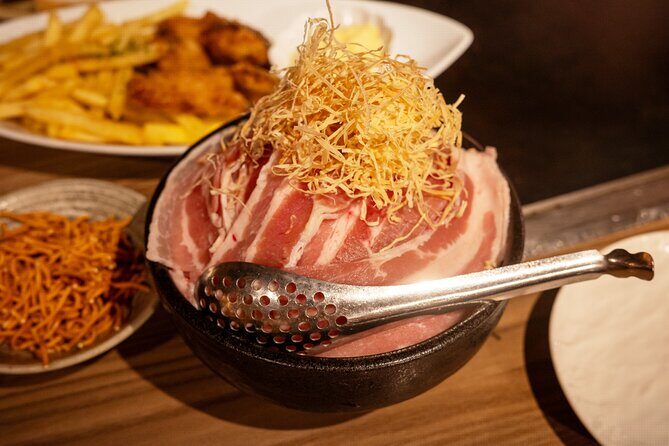Private Bar Hopping Tour in Shinjuku Golden Gai - The walk into Golden Gai: short segments, clear direction