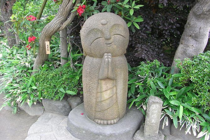 Private Car Tour to see Highlights of Kamakura, Enoshima, Yokohama from Tokyo - Meigetsuin and Tokeiji: Hydrangeas, a Circular Window, and a Human Story