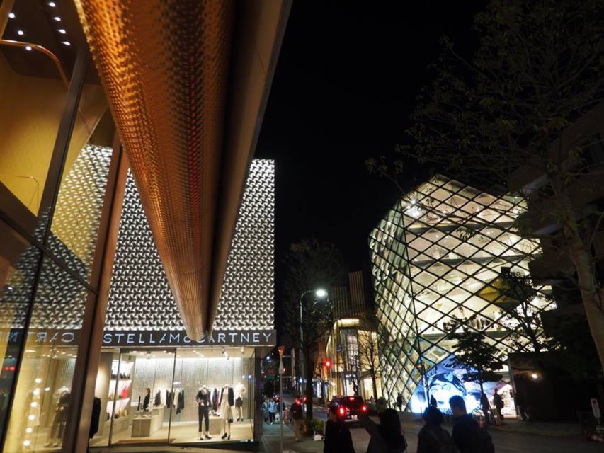 Private Harajuku Omotesando Architecture Tour - Break Time with Drinks: Keep Your Feet Happy (and Your Photos Sharp)