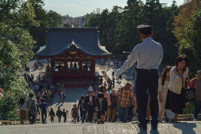 Private Kamakura plus Yokohama Tour - English Speaking Driver - Hase-dera’s big wooden Kannon: what to focus on