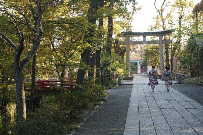 Private Kamakura plus Yokohama Tour - English Speaking Driver - Yokohama Chinatown: a food-and-street culture stop