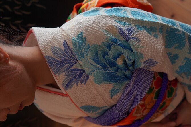 Private Kimono and tea ceremony at local home near Tokyo Disney - Changing back for tea: the whisk green tea moment