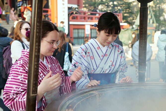 Private Kimono Photo Shooting tour at Asakusa by Local Japanese - Getting Ready: Meeting Point and the Flow of the Shoot