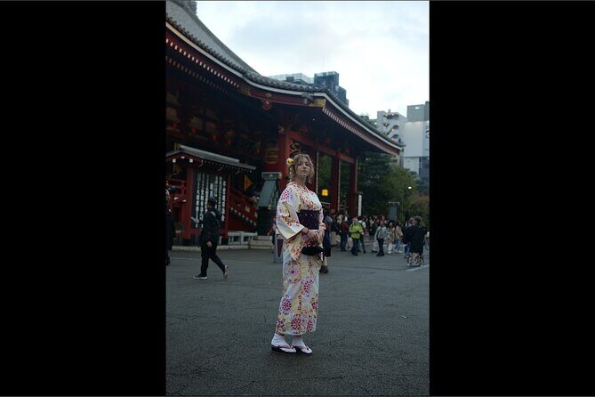 Private Kimono Photo Shooting tour at Asakusa by Local Japanese - The Five-Storied Pagoda Stop: Quick Time, Strong Photos