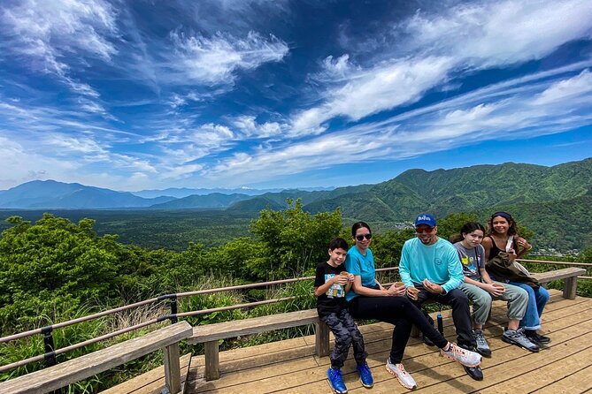 Private Local Hiking to enjoy the nature and culture of Mt.Fuji - Fujisan Onsen Hotel Kaneyamaen: matcha in a garden to close the loop