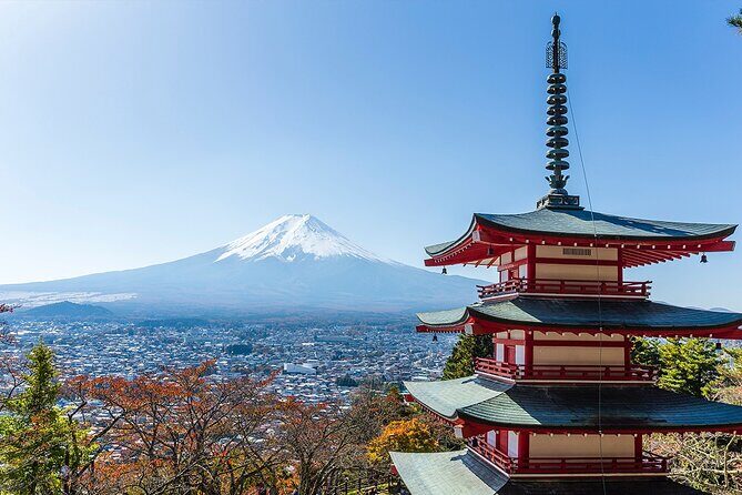 Private Mount Fuji and Hakone City Tour In luxury car from Tokyo - Chureito Pagoda: the Fuji-and-pagoda combo in 40 minutes