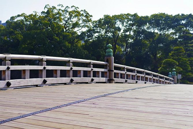 Private Tour - History, Art and Nature at the Imperial Palace - Kitanomaru Park Lawn Time and Café 33 for a Real Break