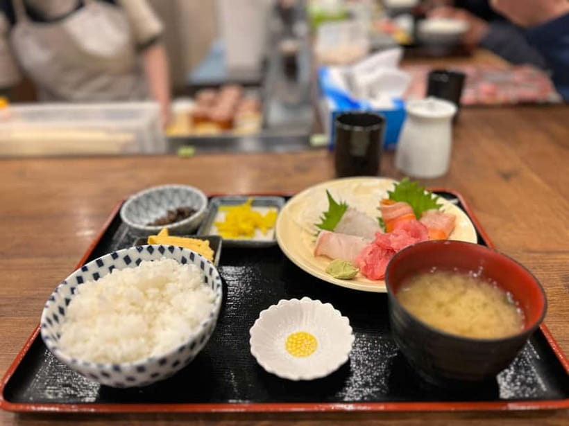 Private Toyosu & Tsukiji Market Adventure with Tuna Auction - Who Should Book This Tour?