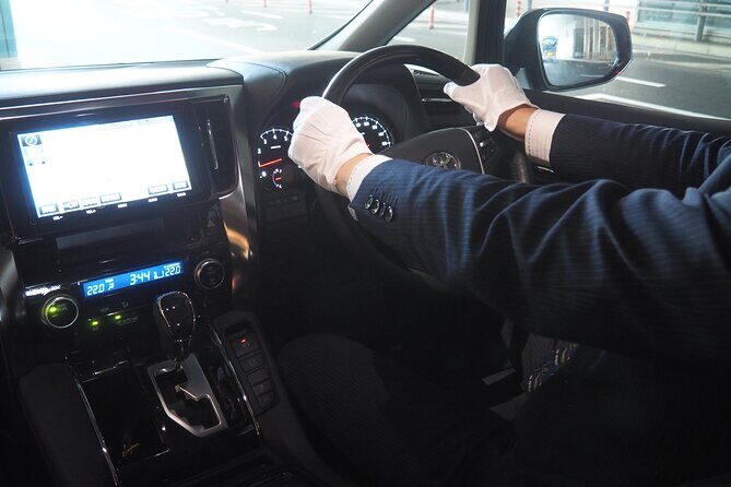 Private Transfer from Narita Airport to Yokohama Port and City - Flight delays and that 90-minute free waiting window