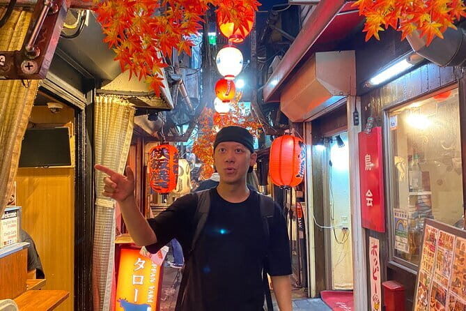 [Private]Shinjuku Golden Gai Bar Hopping w/ Japanese Local Guide - Stop 1: Omoide Yokocho (Memory Lane) for a confident first round
