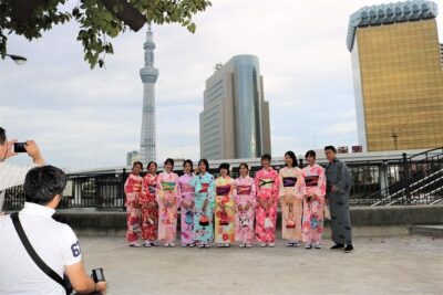 Ride a rickshaw wearing a kimono in Asakusa! Enjoy authentic traditional culture! - The rickshaw pickup and that classic Asakusa feeling