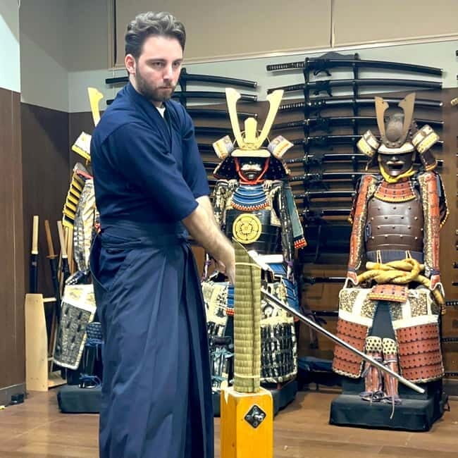 Samurai sword cutting experience - Samurai Theater Tokyo start: turning a lesson into a role