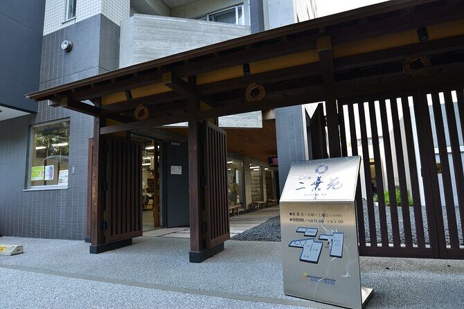 Samurai Sword Training and Katazome Dyeing Experience in Tokyo - The pacing and small-group advantage for a 2-hour plan