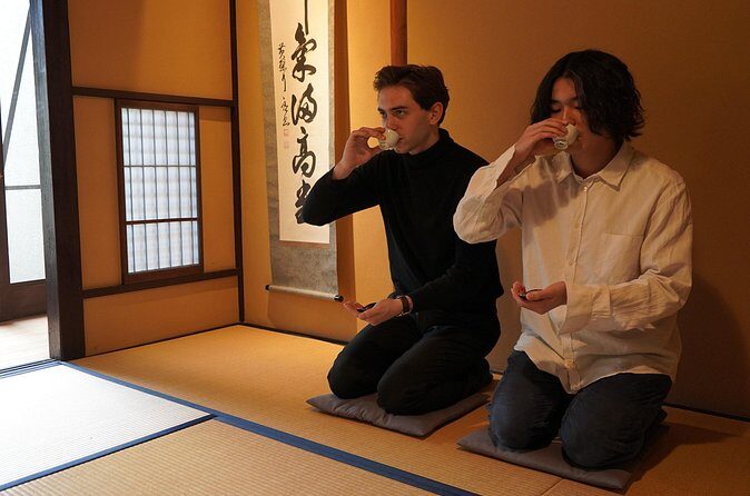 Sencha-do the Japanese Tea Ceremony Workshop - Utensils in your hands: the practical sencha technique