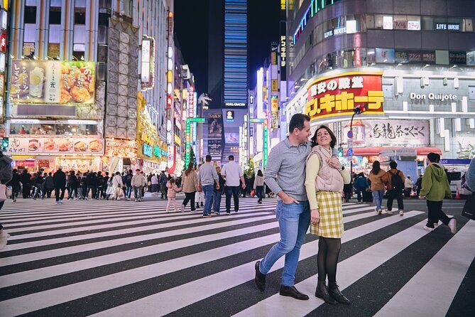 Shibuya and Shinjuku Photography Experience - Omoide Yokocho and Godzilla Road: finishing with neon intensity