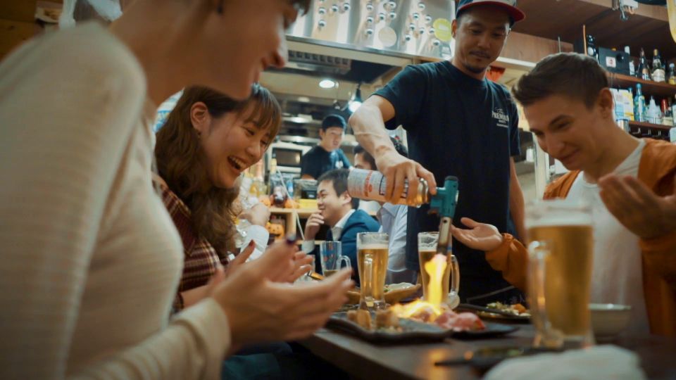Shibuya Meltdown Night Tour: All-You-Can-Drink Bar Hopping - Finding the Meeting Point by Shibuya Tsutaya Windows