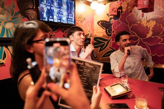 Shinjuku Underground Nightlife Tour: Izakaya Food & Bar Hopping - Entering Shinjuku Underground Nightlife: What the Tour Really Feels Like