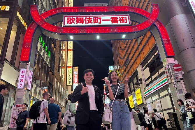 Shinjuku Underground Nightlife Tour: Izakaya Food & Bar Hopping - Golden Gai nightcap: Tiny bars, big personality, 30 minutes to savor