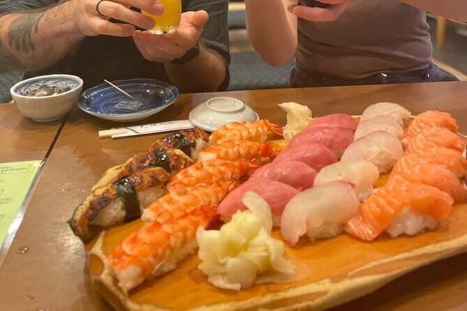 【Spanish/ English】Tsukiji Matcha at a 100-Year old Japanese shop - Inside a century-old Tsukiji tea shop: private and beginner-friendly