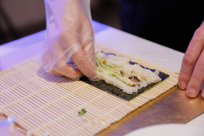 Sushi Making Experience in Shinjuku【Temaki】 - The 90-Minute Structure: How Temaki Rolling Actually Works