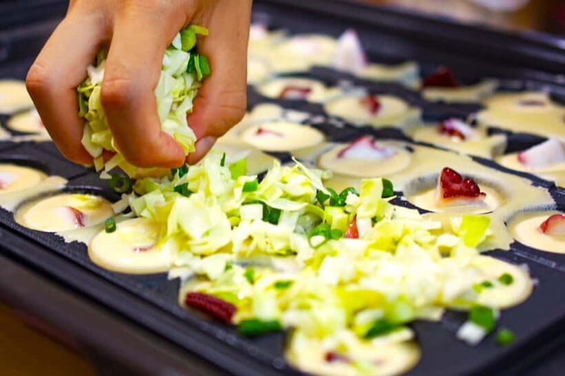 Takoyaki cooking experience in Kabukicho, Shinjuku - Key things I’d watch for