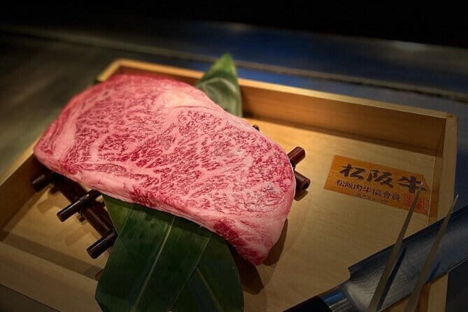 The Premium A5 Wagyu Tour in Shinjuku – With Free-Flow Drinks - Why the small group walk feels worth it