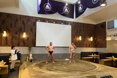 the SUMO show with Dinner - Meet-and-greet with retired rikishi: the part that feels real