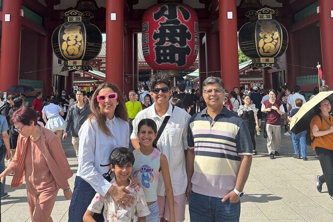 Time Travel in Tokyo Explore Old Town Asakusa and Local Food - Starting where Asakusa becomes real: Kaminarimon to Nakamise