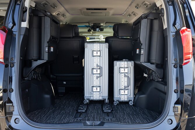 Tokyo ⇆ Haneda Airport Private Transfer 1-way or Roundtrip - Meeting your driver: WhatsApp contact and the name-sign factor