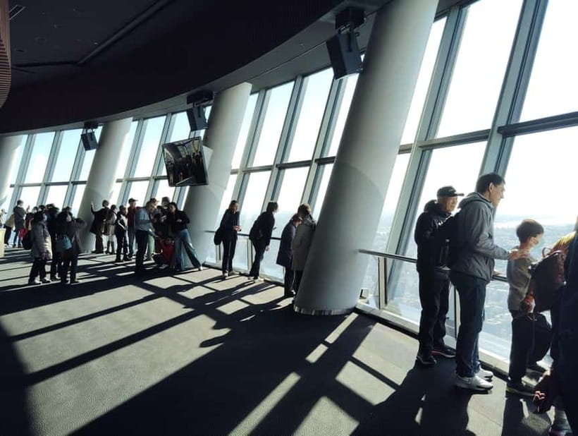 Tokyo: 3 Towers Tour – A Sky-High View of the City - Taking the subway as part of the tour