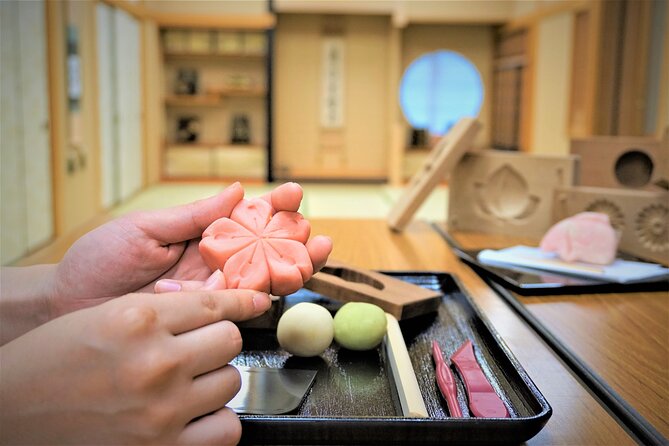 Tokyo 6hr Private Guided Tour & Japanese Sweets Making Experience - Akihabara and Shinjuku Golden Gai: modern Tokyo with personality