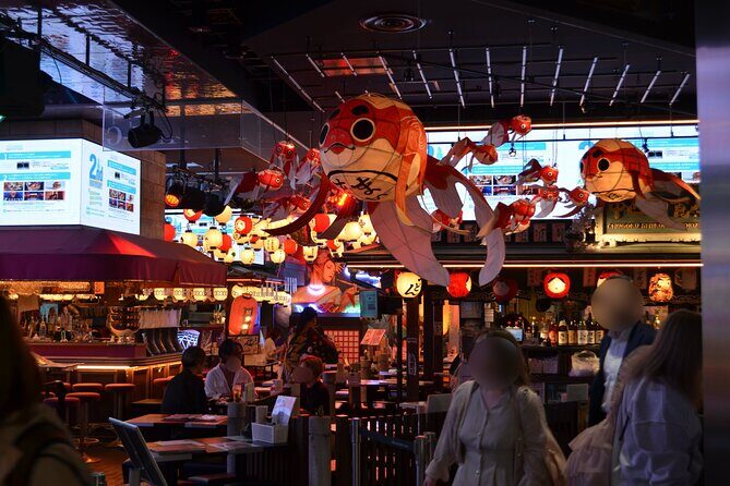 Tokyo After Dark Shinjuku Tour of Tradition and Pop Culture - Where to meet and how the pace feels