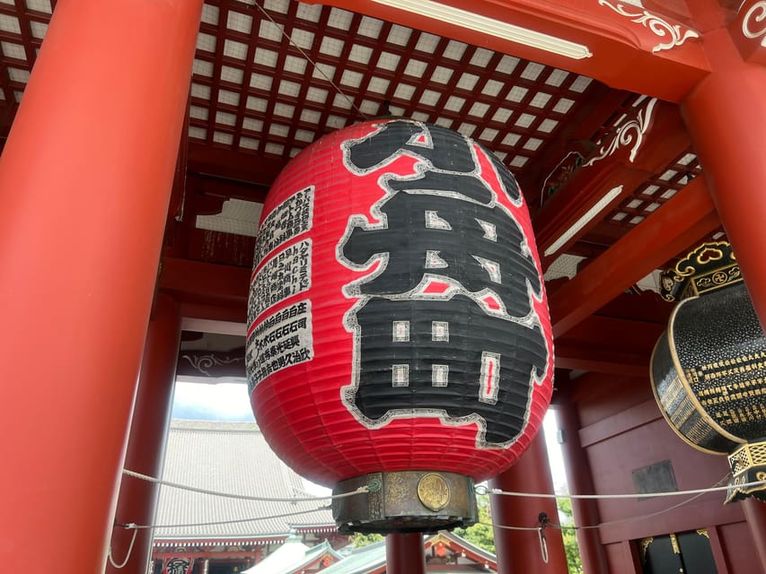 Tokyo: Asakusa and Tokyo’s Oldest Temple Senso-ji Tour - The guide factor: local storytelling and helpful recommendations